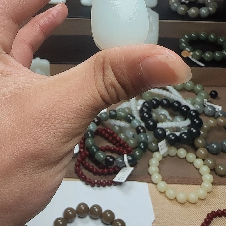 和田玉手链未镶嵌