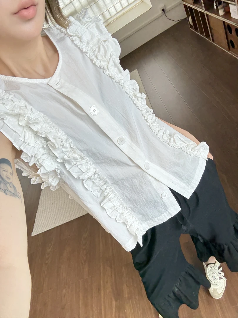 2025时尚设计感木耳花边圆领衬衫休闲百搭凉爽无袖背心马甲女M08