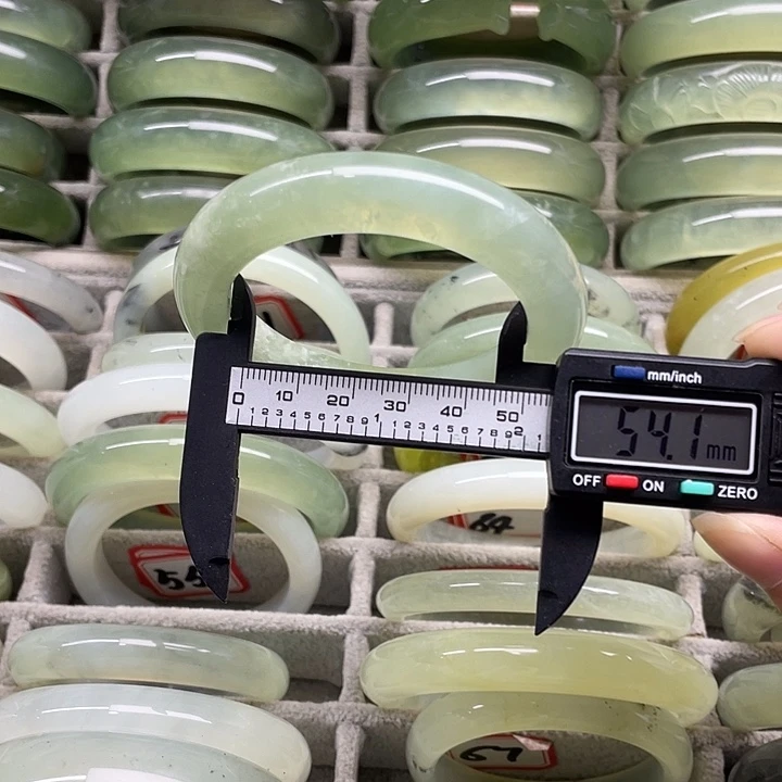 蛇纹石玉未镶嵌手镯7111