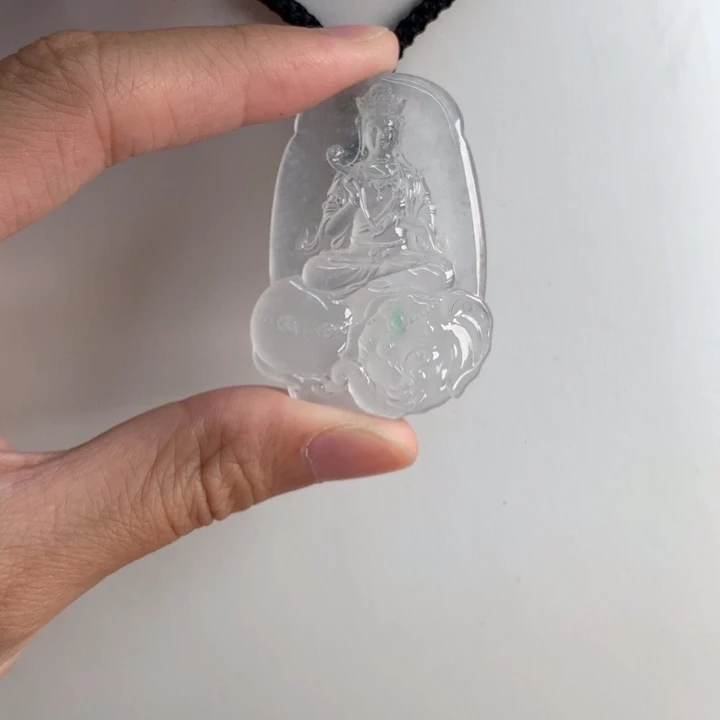 颈饰未镶嵌翡翠…..