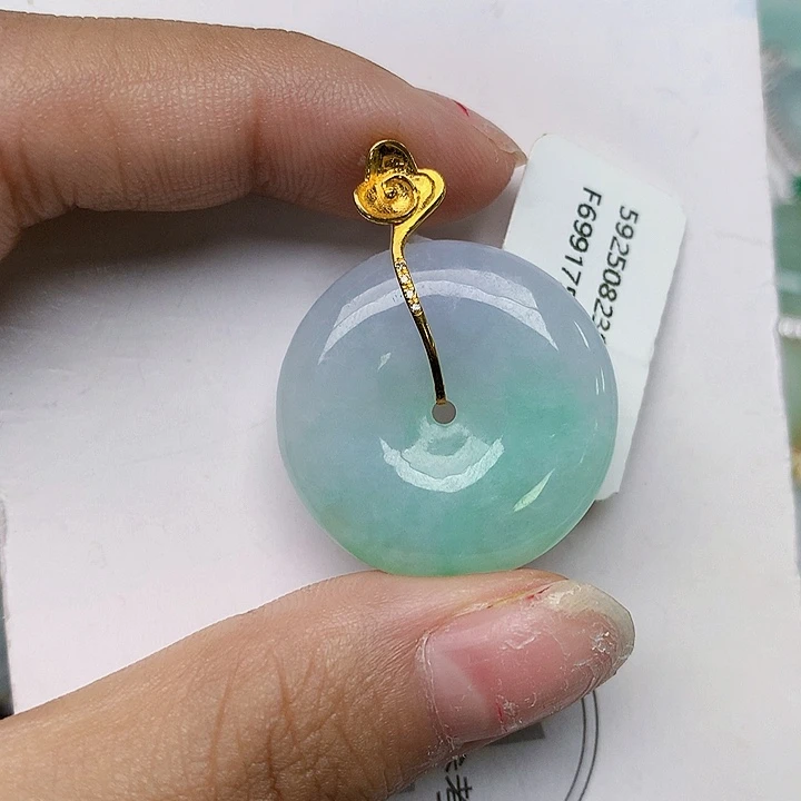 颈饰18K金镶嵌翡翠天然翡翠