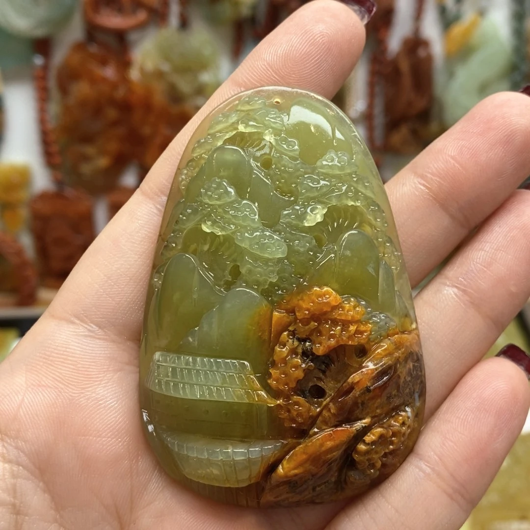 蛇纹石玉颈饰未镶嵌