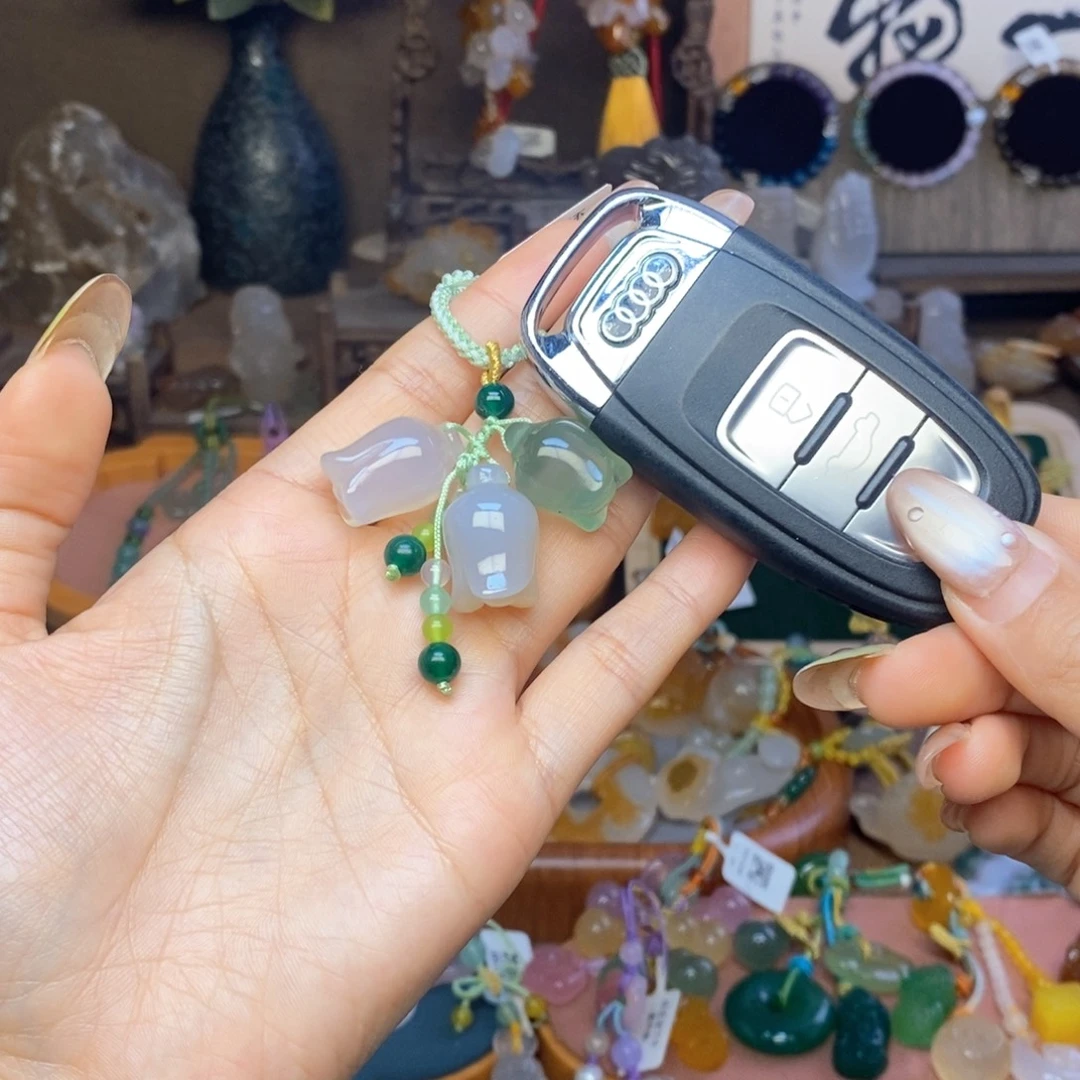 玛瑙/玉髓未镶嵌车挂挂件