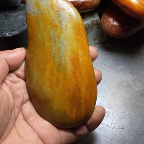 透闪石质玉未镶嵌珠宝半成品宝****恒