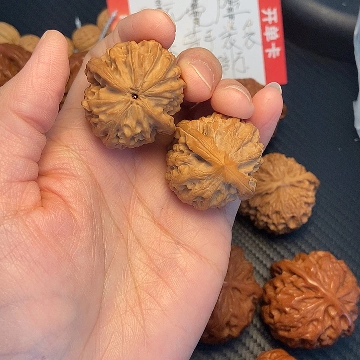 吊坠文玩核桃32龙眼