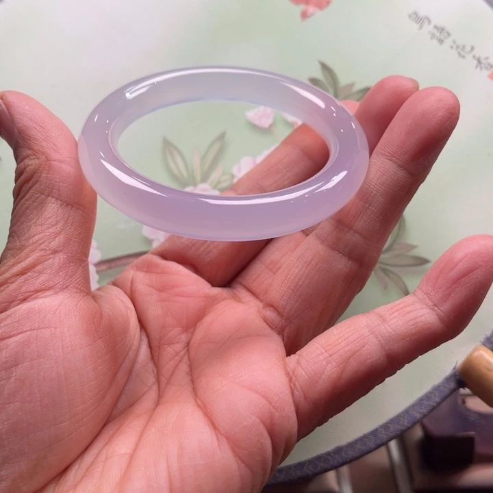 躺***喜玛瑙/玉髓未镶嵌手镯