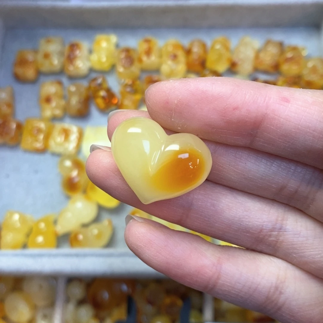 蜜蜡颈饰未镶嵌福屁桃