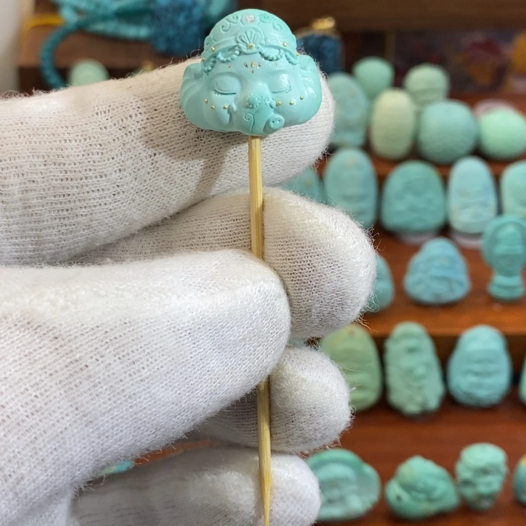 绿松石未镶嵌珠宝奇石