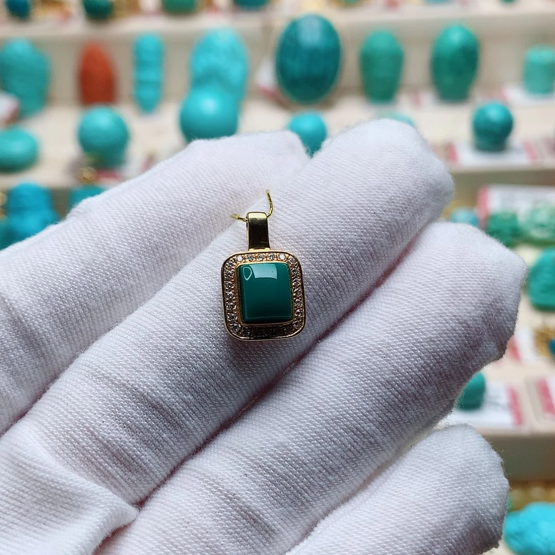 绿松石配饰未镶嵌