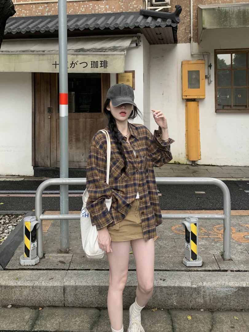 复古格子polo领长袖衬衫女秋季慵懒开衫外套宽松衬衣休闲咖色上衣