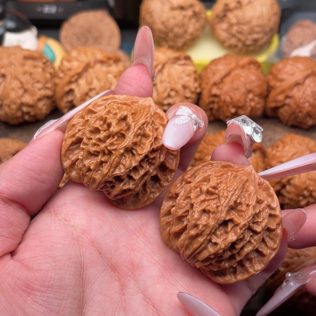 把件文玩核桃全品桃心盘龙纹40