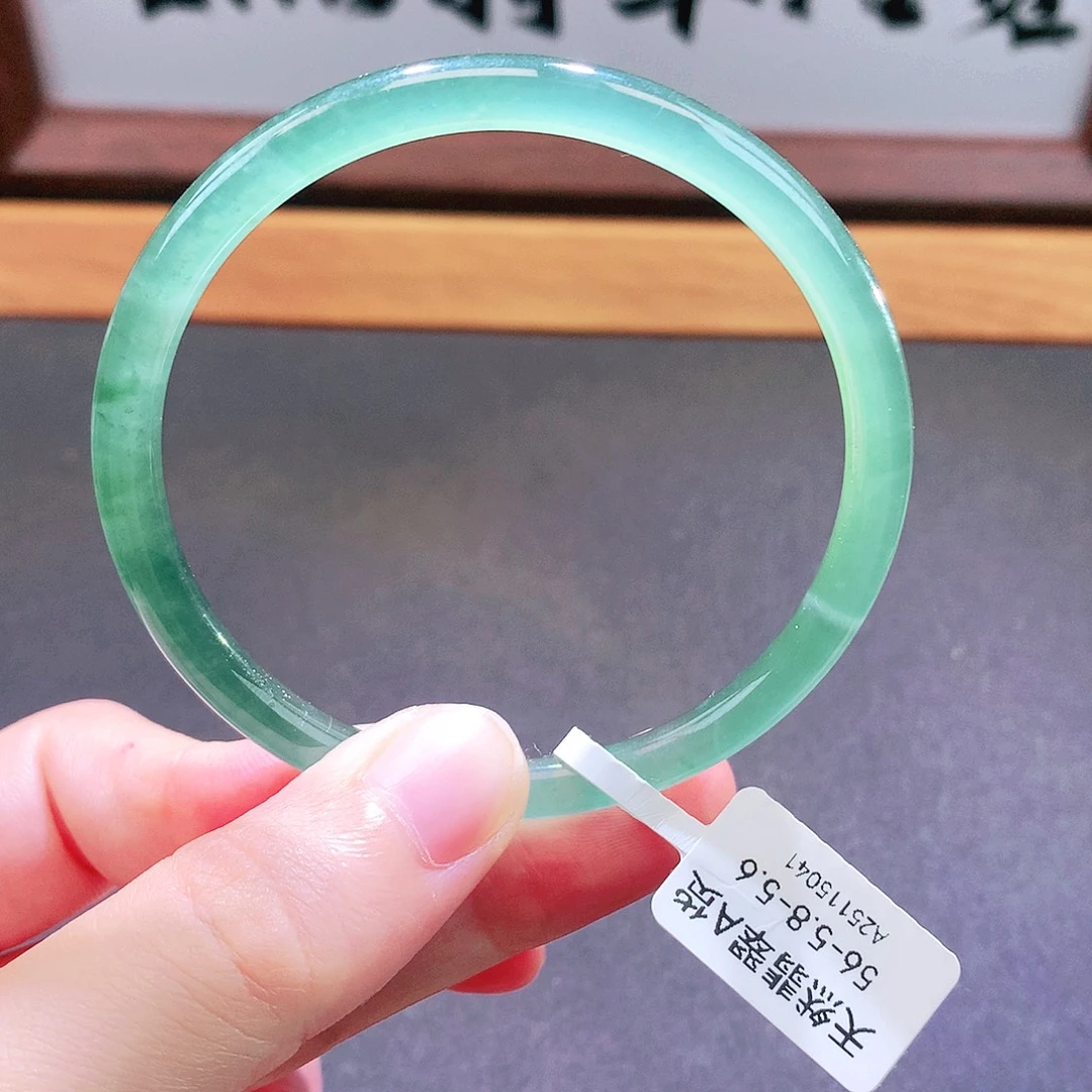 翡翠未镶嵌手镯天然翡翠