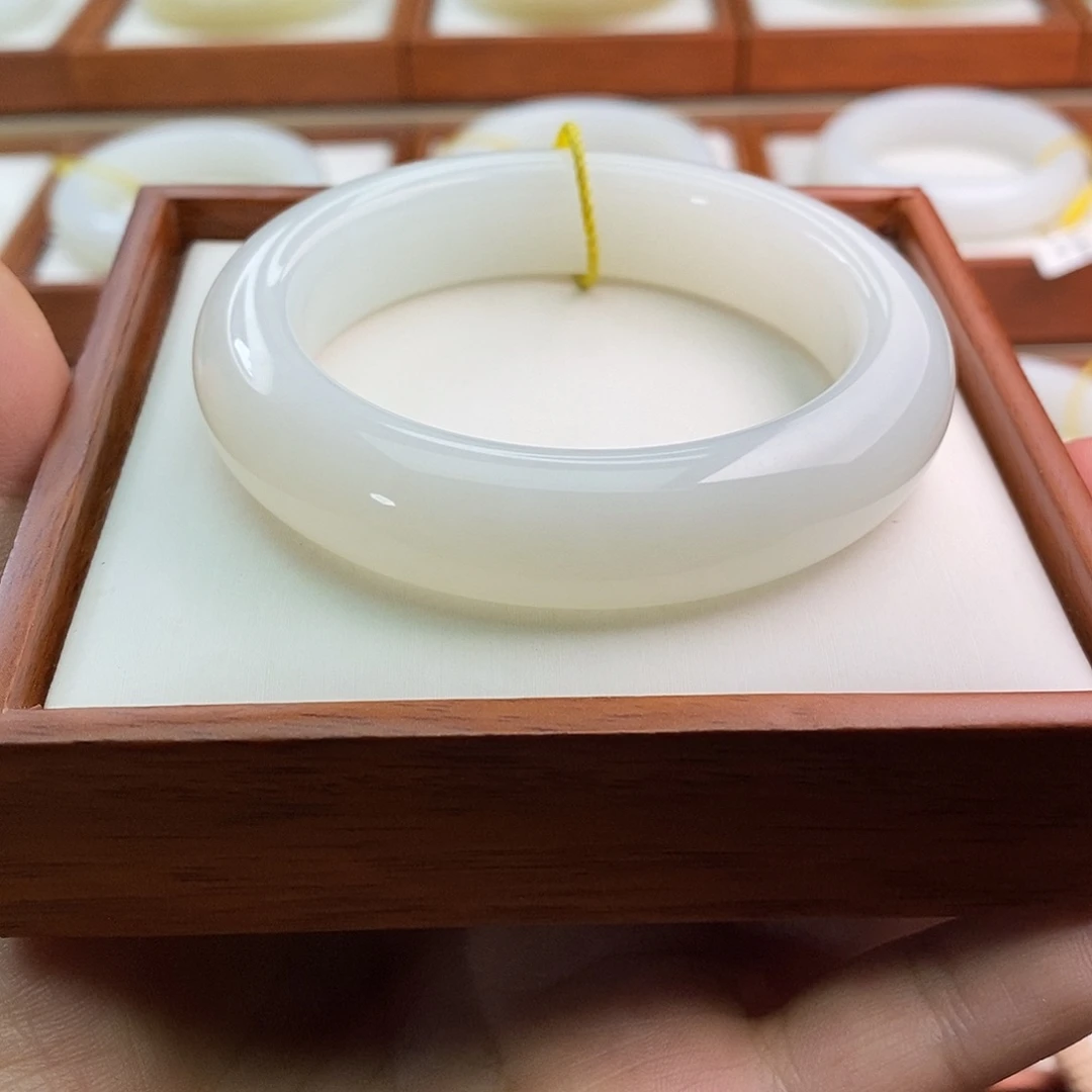 和田玉（白玉）手镯未镶嵌