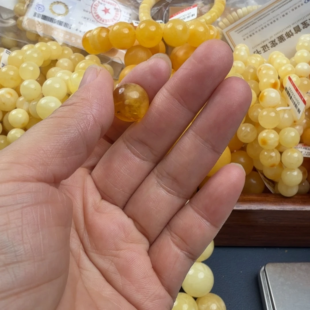 未镶嵌琥珀珠宝奇石