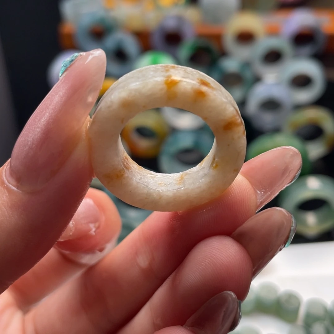 定制翡翠未镶嵌戒指