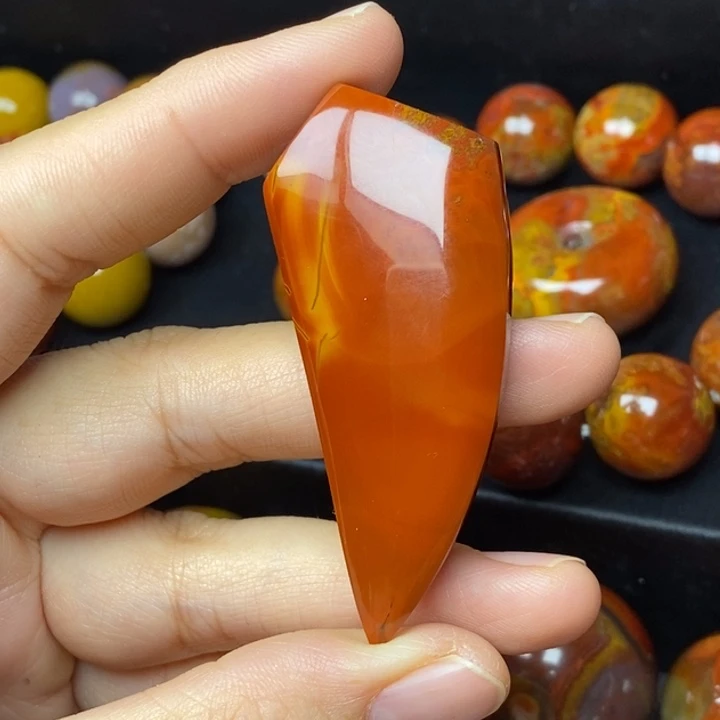 玛瑙/玉髓狼牙未镶嵌用****2