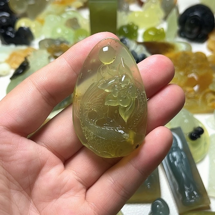 未镶嵌蛇纹石玉颈饰