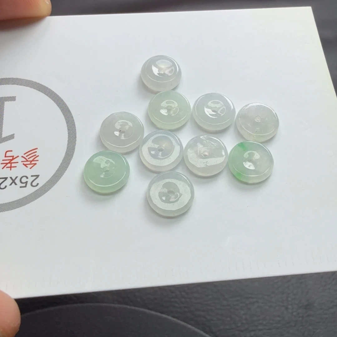 翡翠未镶嵌颈饰46