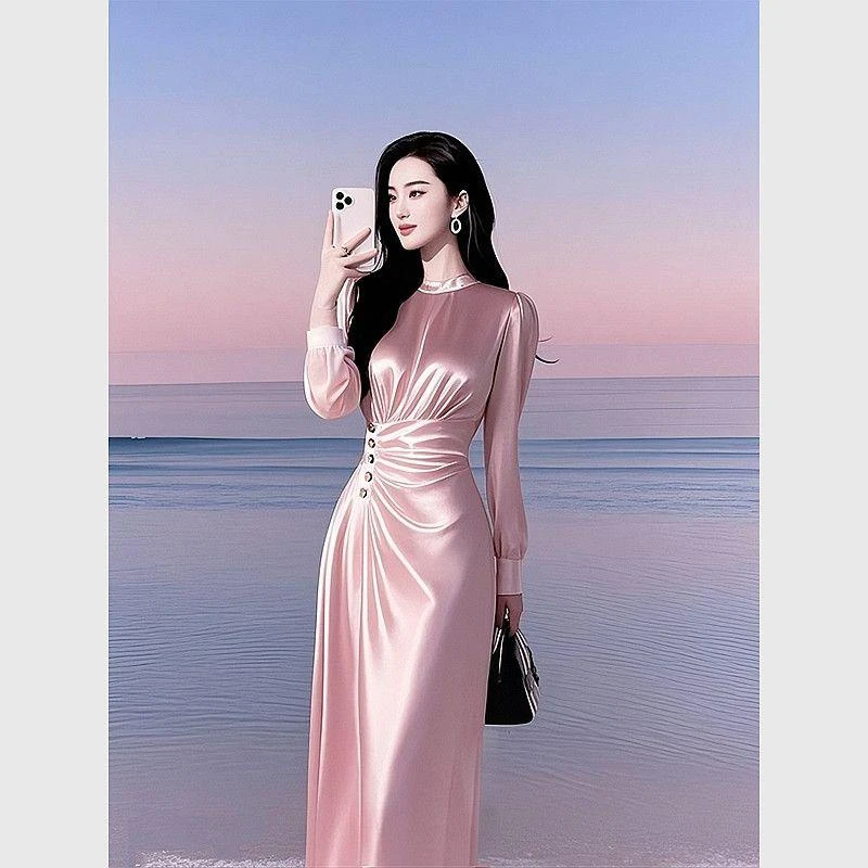 上流社会高端法式掐腰粉色缎面连衣裙女2025早春长袖度假风长裙子
