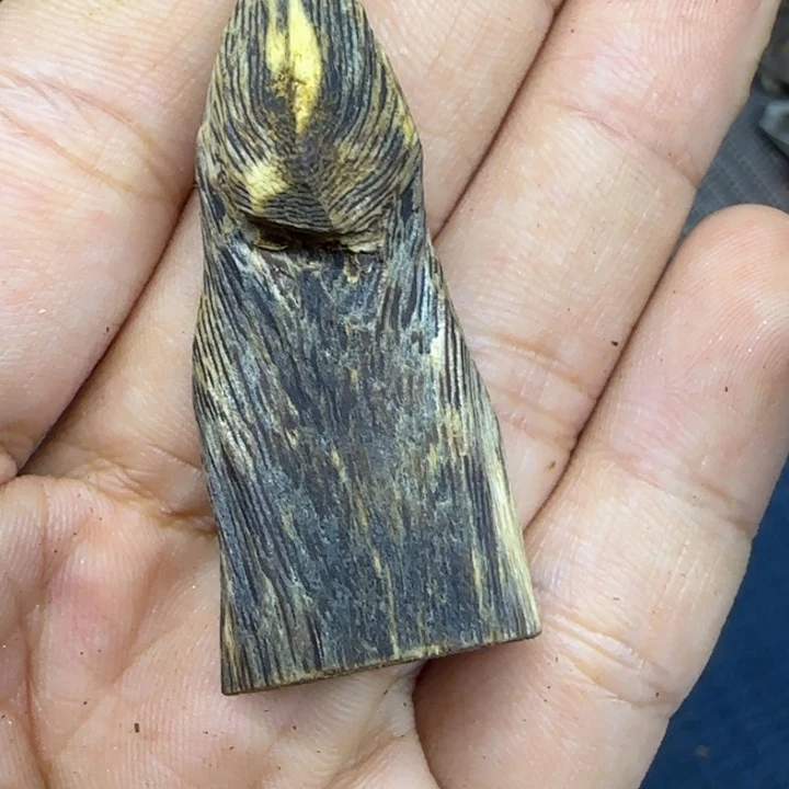 楠木喜**祥奇楠牌子5.7克