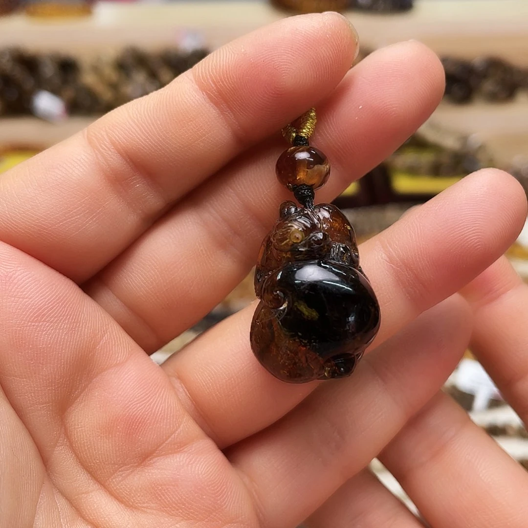 未镶嵌琥珀裸石大