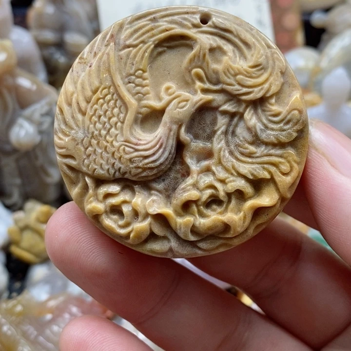 硅化珊瑚（珊瑚玉）未镶嵌颈饰