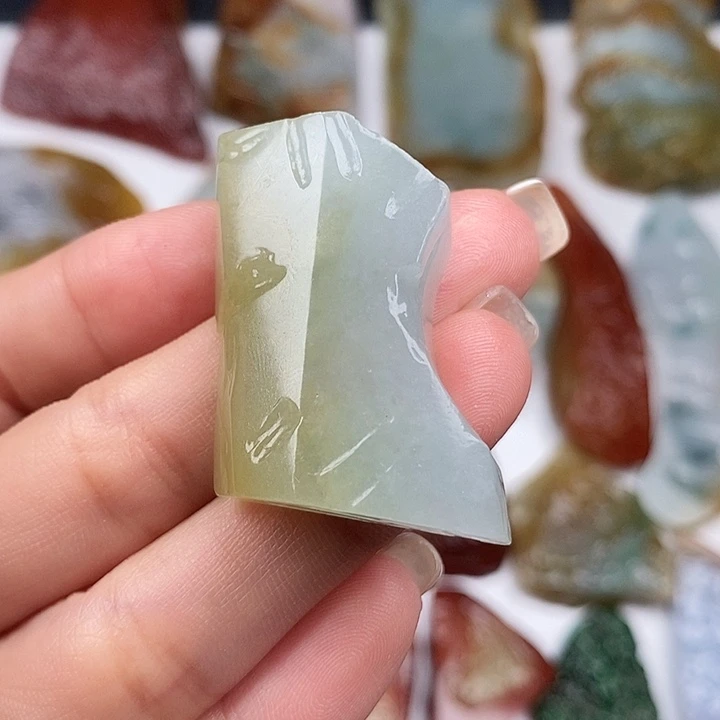 颈饰未镶嵌翡翠天然
