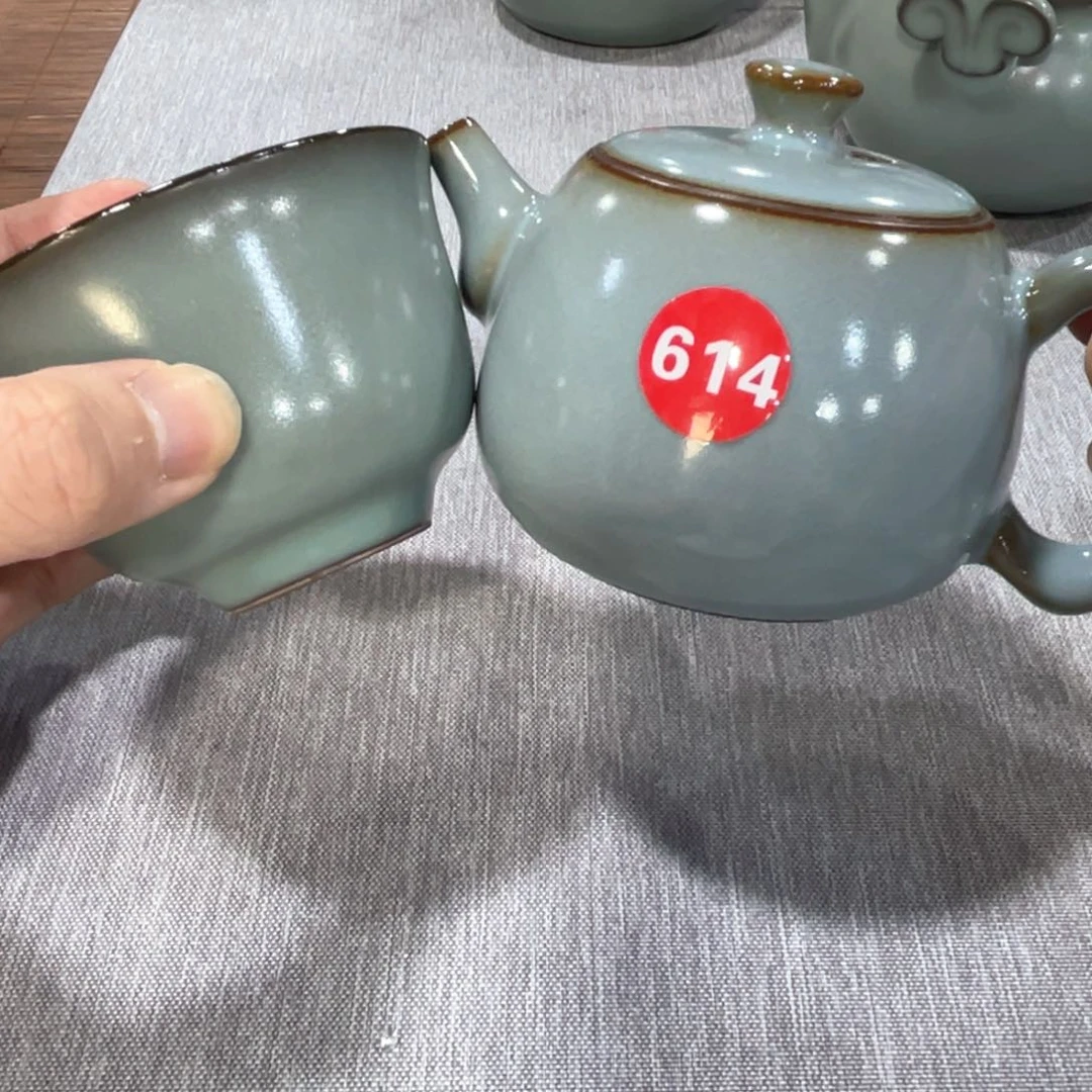 瓷片小微瑕。。。。。。。。。。。