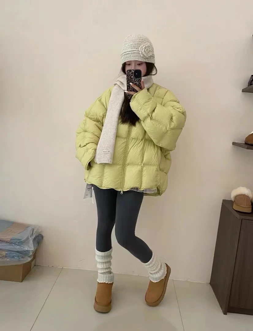 Uni【005 意法豆腐格 冬季新款泡芙加厚云朵方格轻薄圆领羽绒服 】