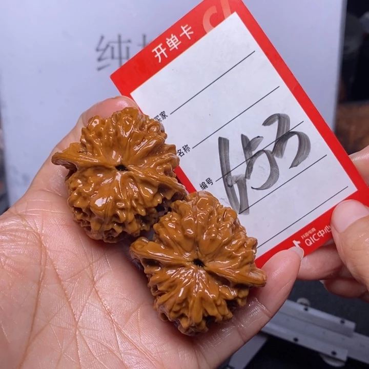 文玩核桃把件653，44官帽