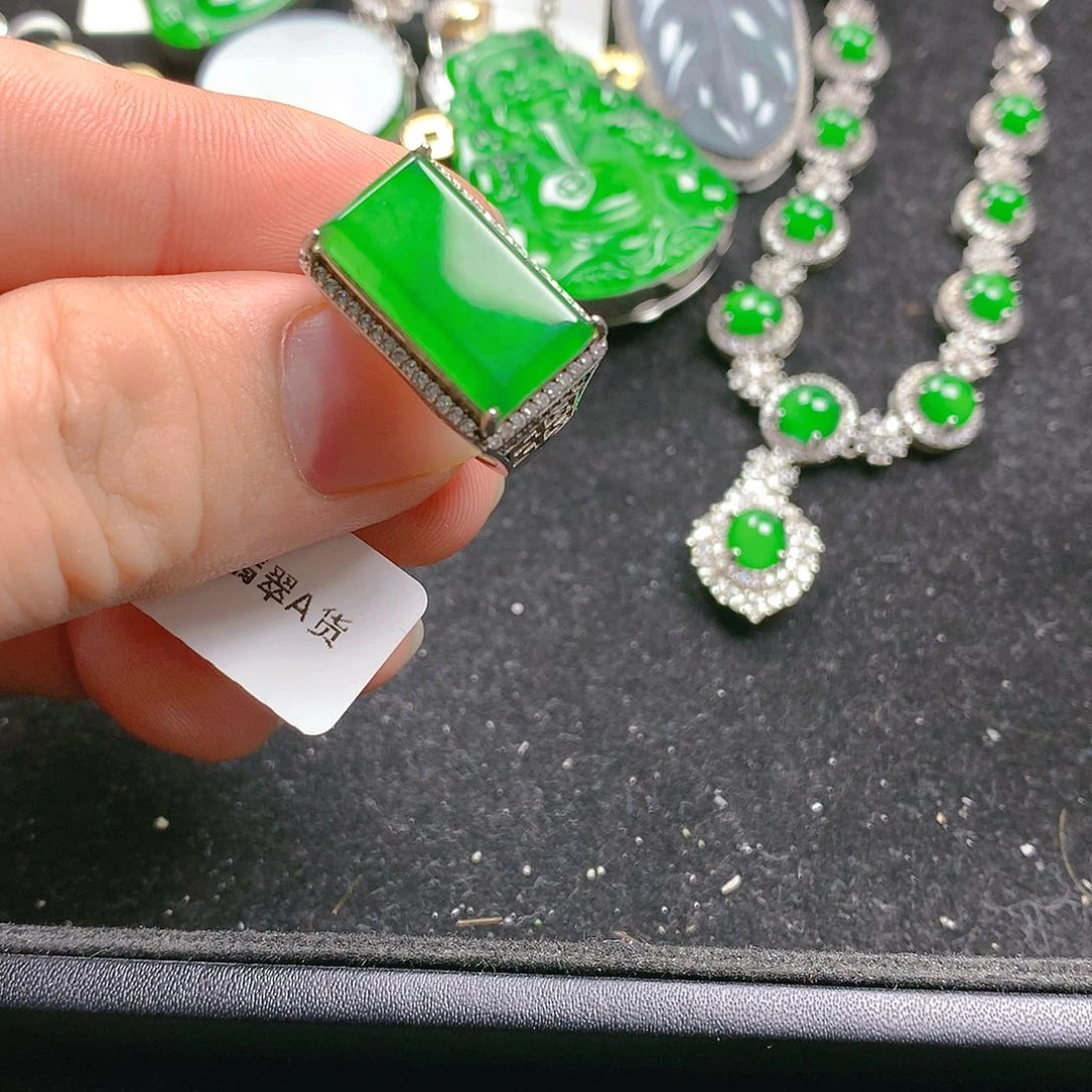 颈饰银S925镶嵌翡翠翡翠