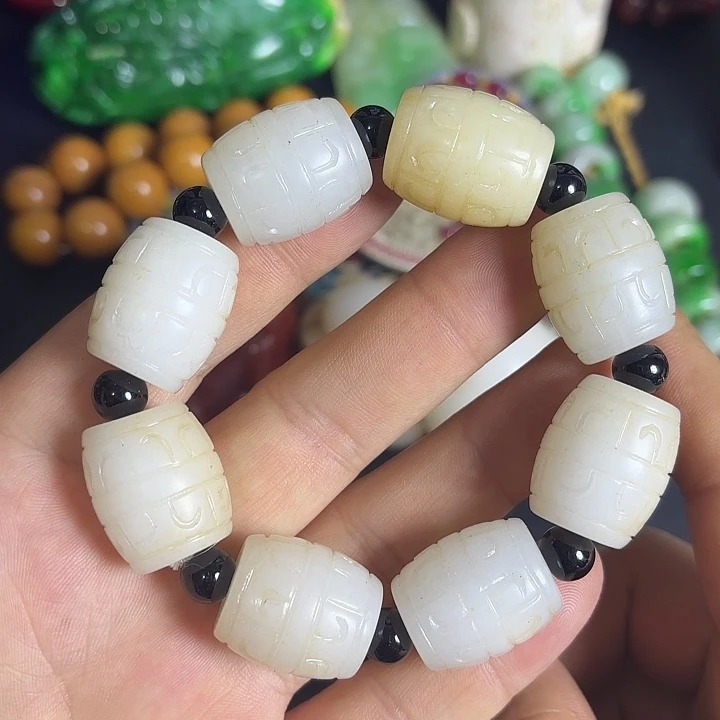 白玉菩提把件一个