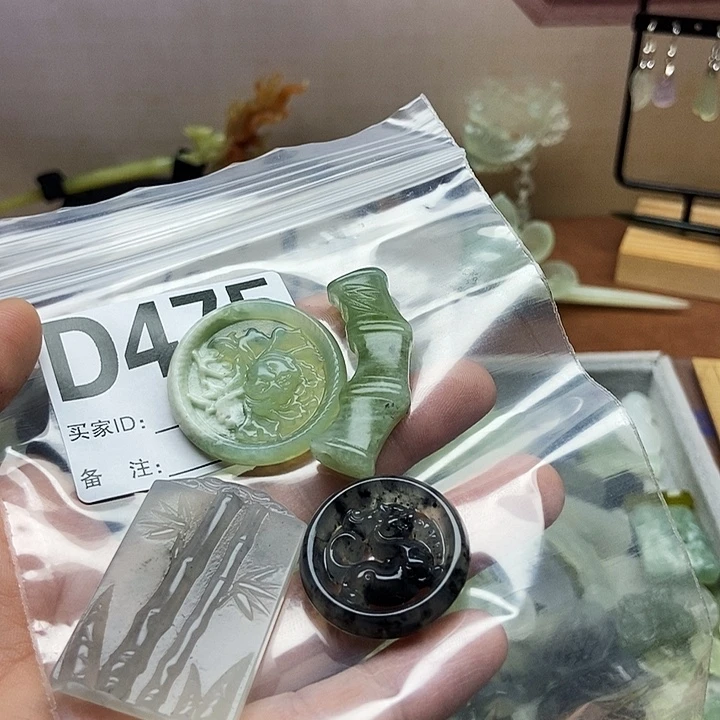 丶***谙蛇纹石玉未镶嵌发饰