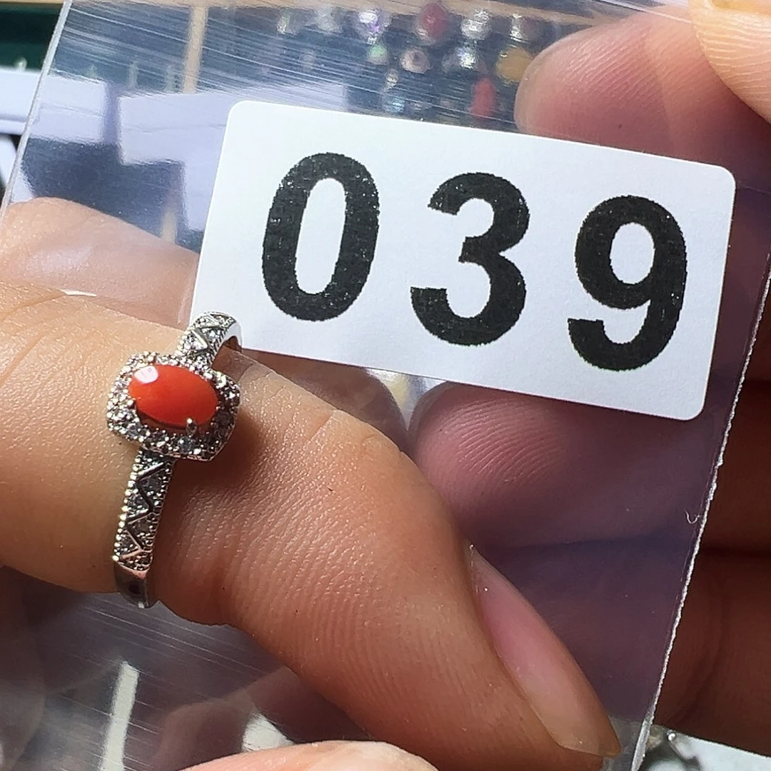 石英质玉戒指未镶嵌