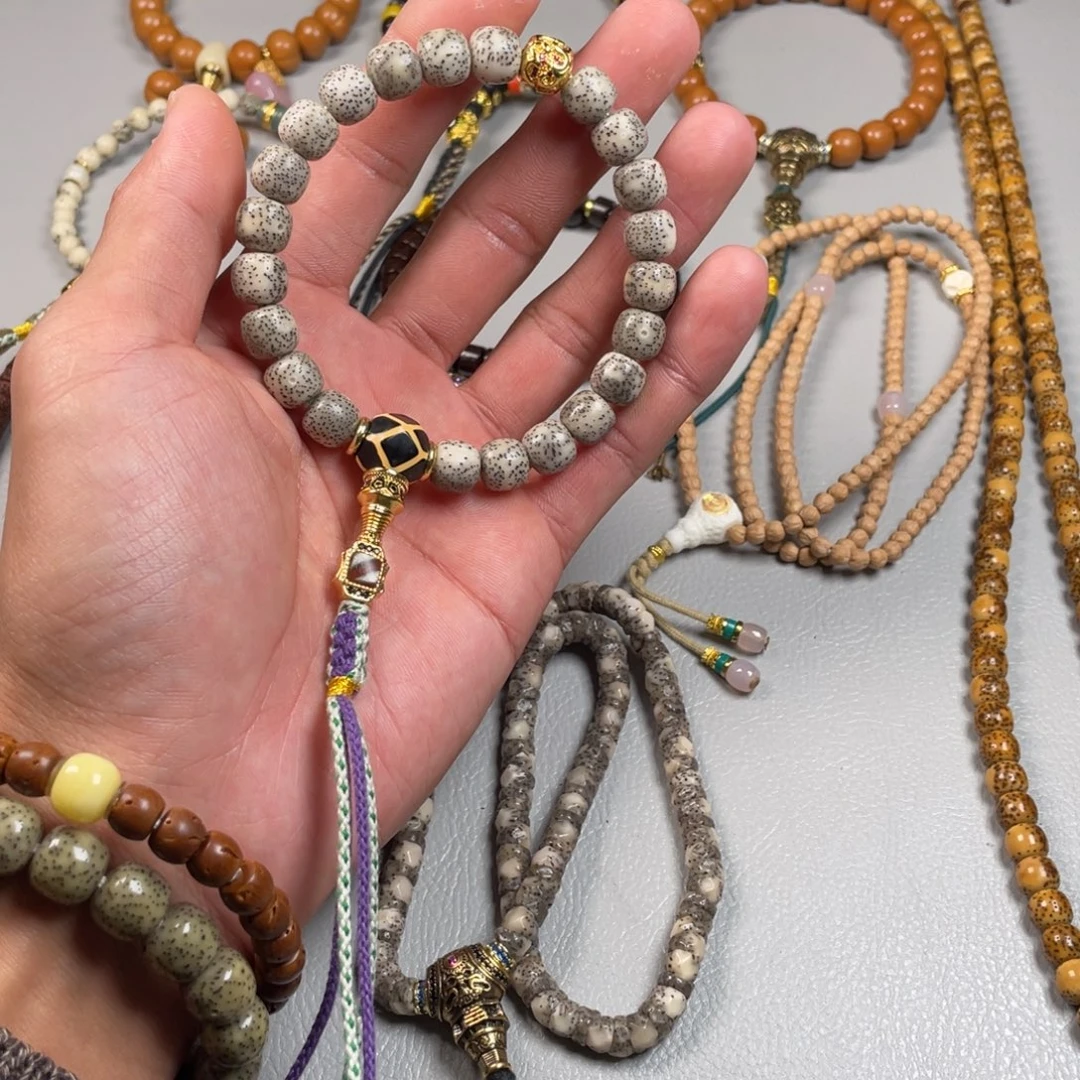 星月菩提吊坠。。。。。。。。。。。。。。