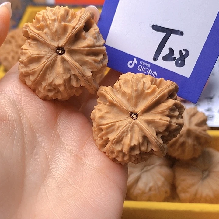 义***溜把件文玩核桃文玩核桃三棱28