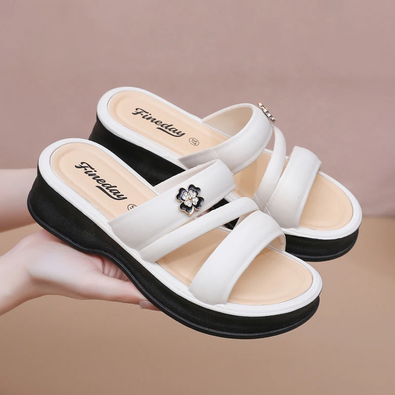 厚底女士拖鞋时尚夏季新款居家外穿软底中跟室内防滑沙滩鞋女凉拖