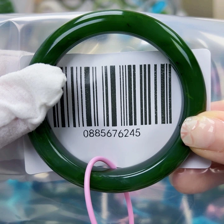 和田玉未镶嵌手镯包容5556