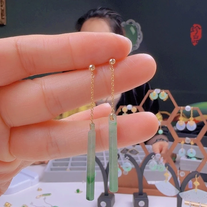 翡翠18K金镶嵌耳饰