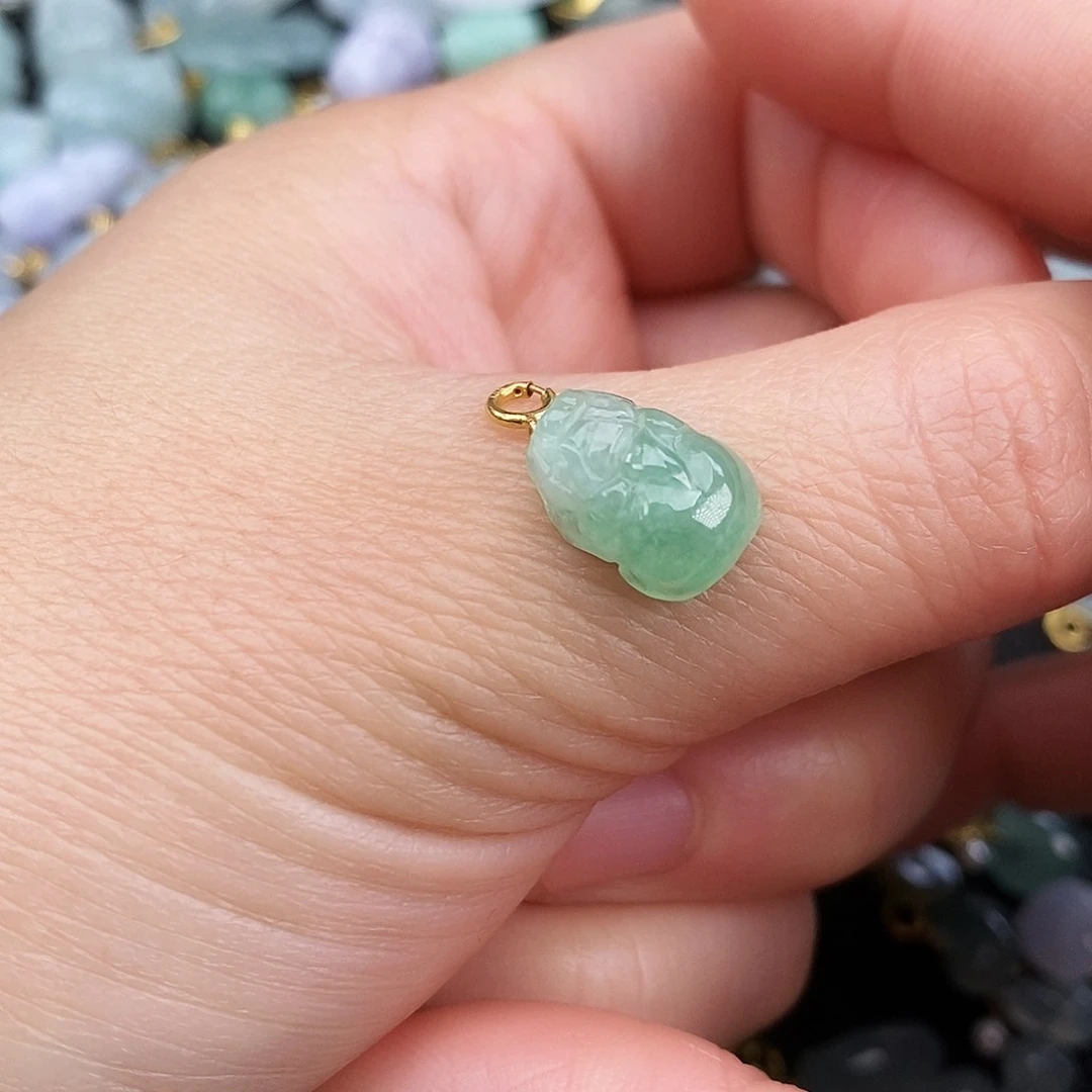 翡翠颈饰18K金镶嵌貔貅