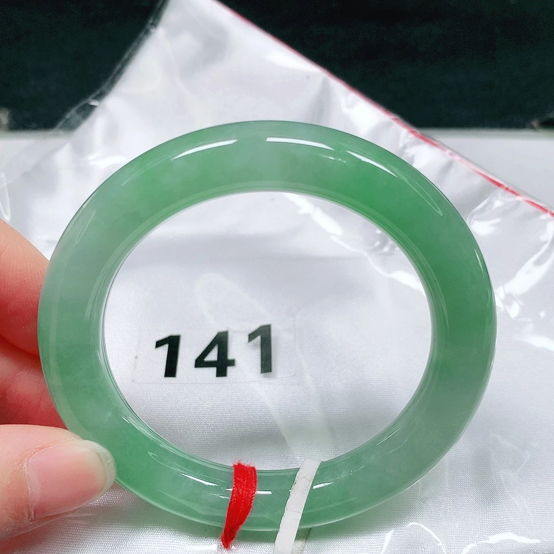 翡翠未镶嵌手镯（圆镯）55 号翡翠手镯