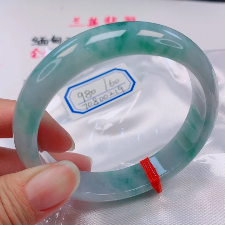 翡翠未镶嵌手镯60+圈