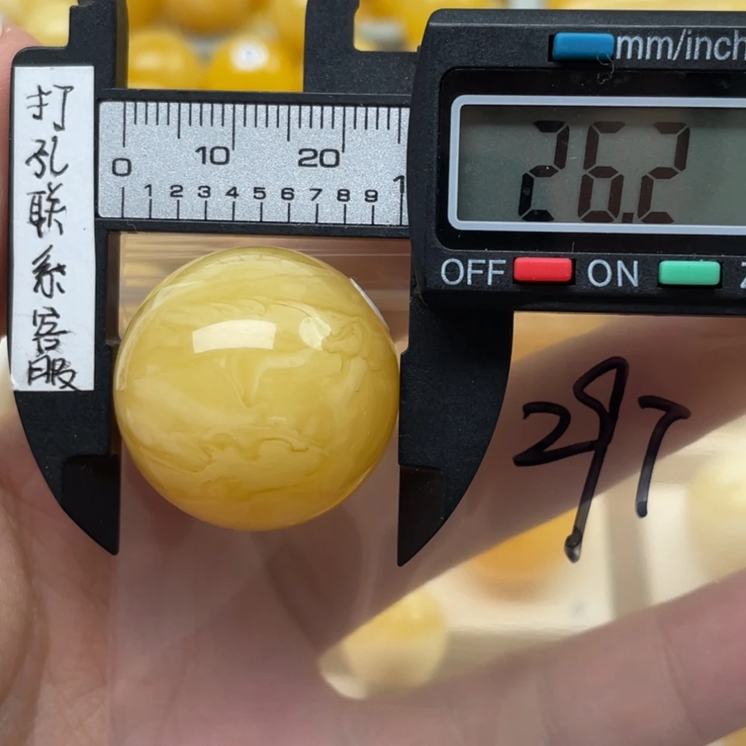 未镶嵌蜜蜡裸石请****哥蜜蜡