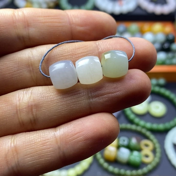 和田玉未镶嵌珠宝半成品直切卡10单珠三颗