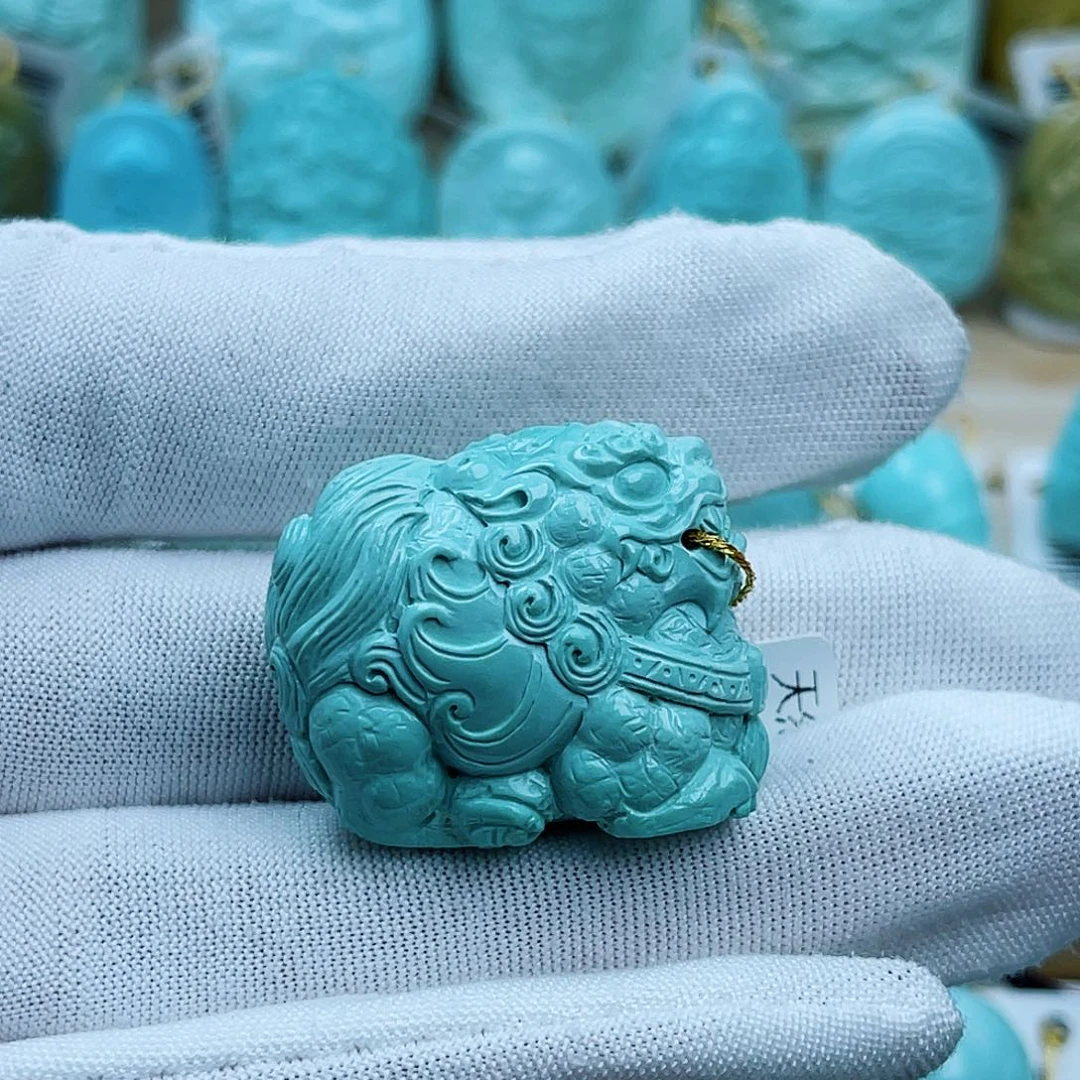 绿松石未镶嵌珠宝奇石