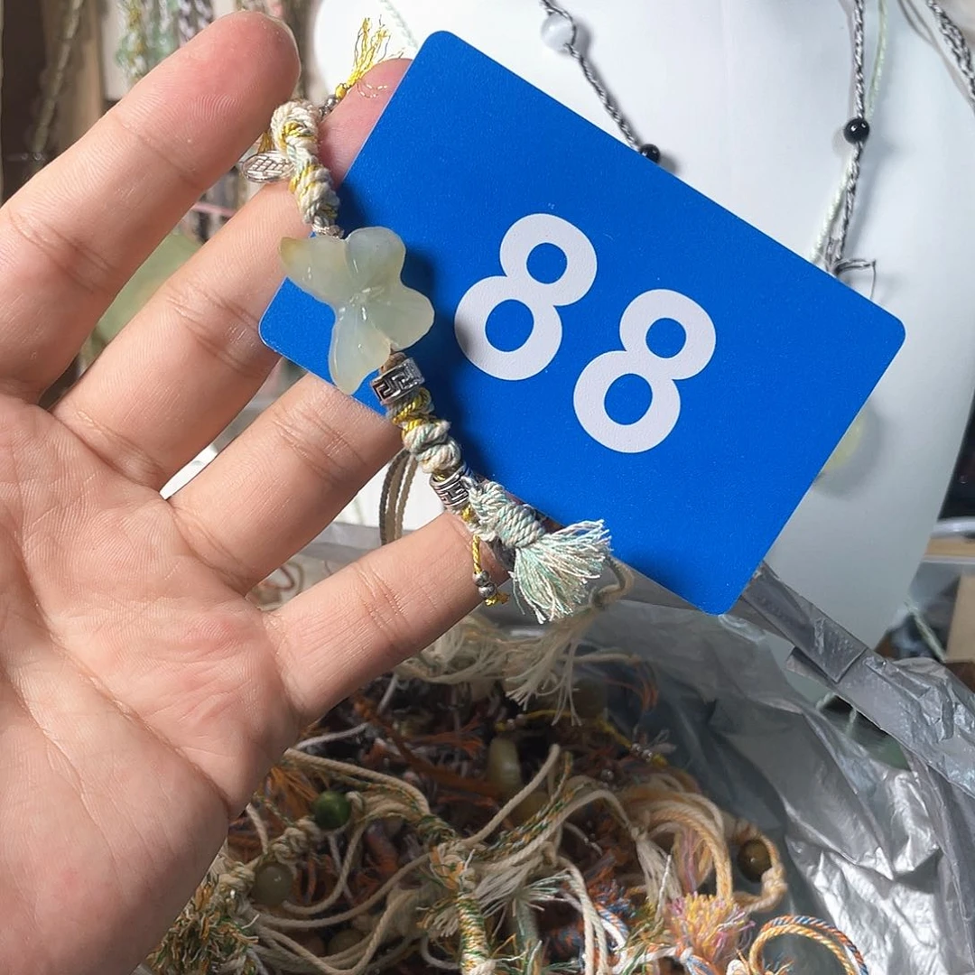 婔***菲蛇纹石玉合金颈饰