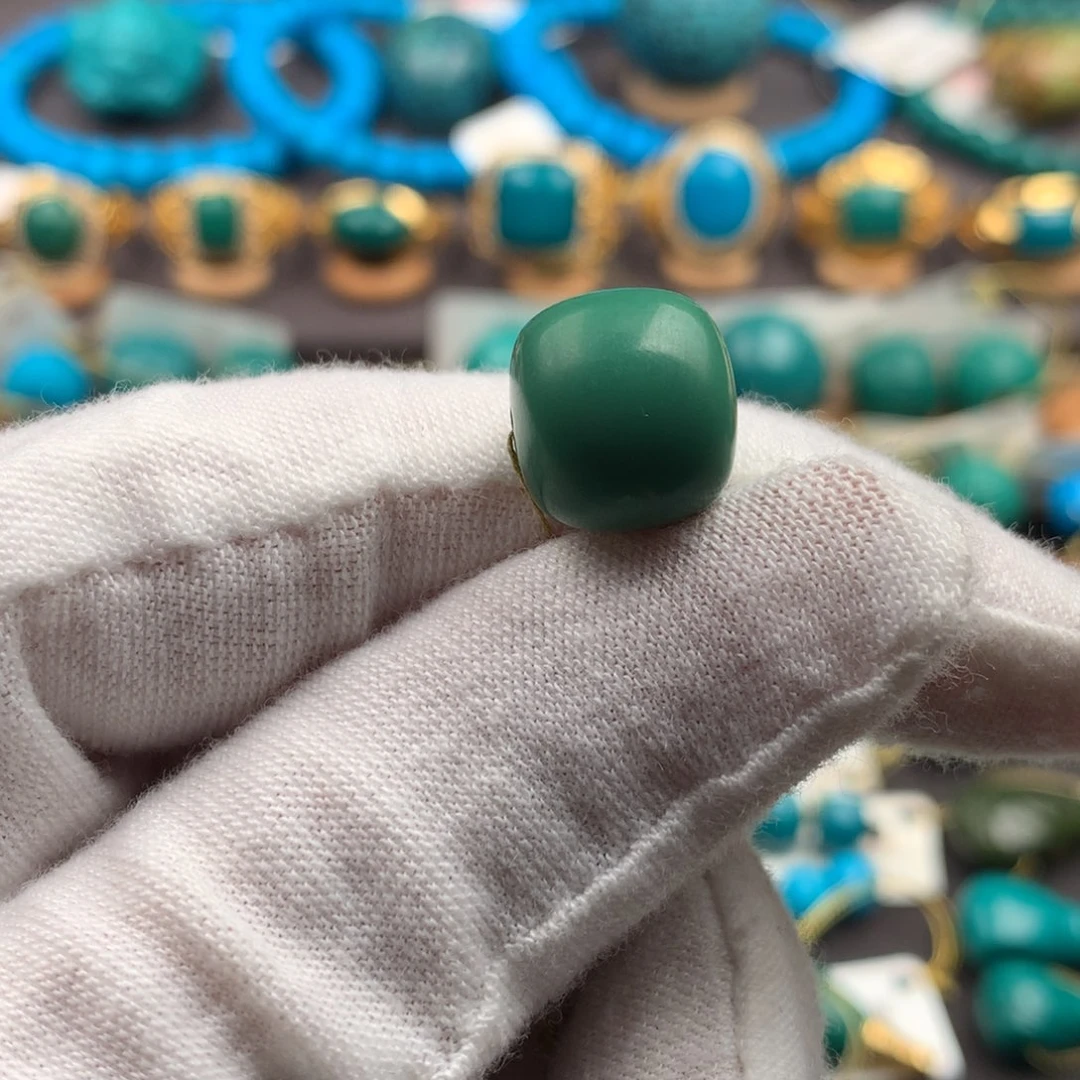 绿松石未镶嵌绿松石12*11mm