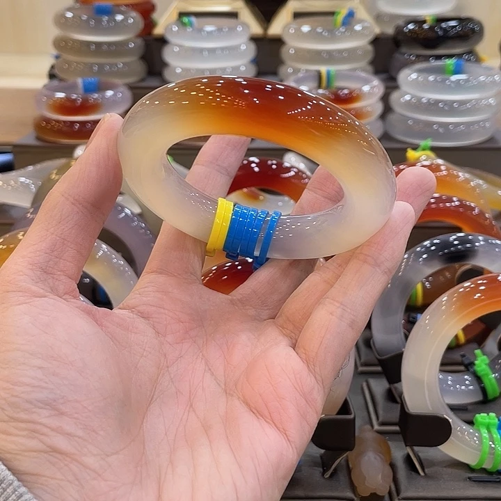 玛瑙/玉髓未镶嵌手镯50