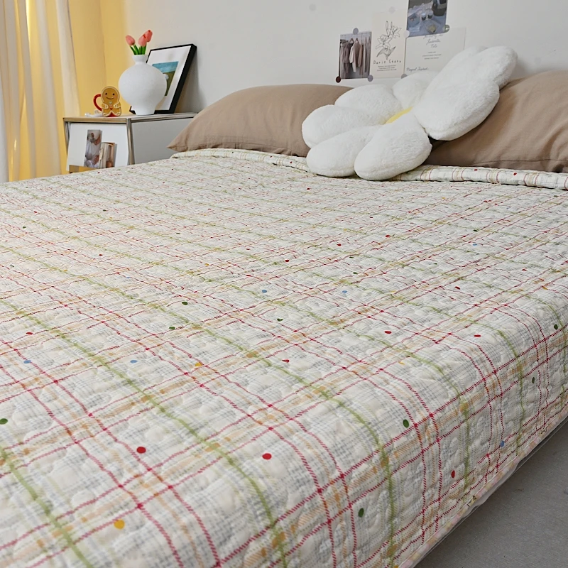 180*220cm斜纹小清新格子床盖印染夹棉床上用品凉感三层