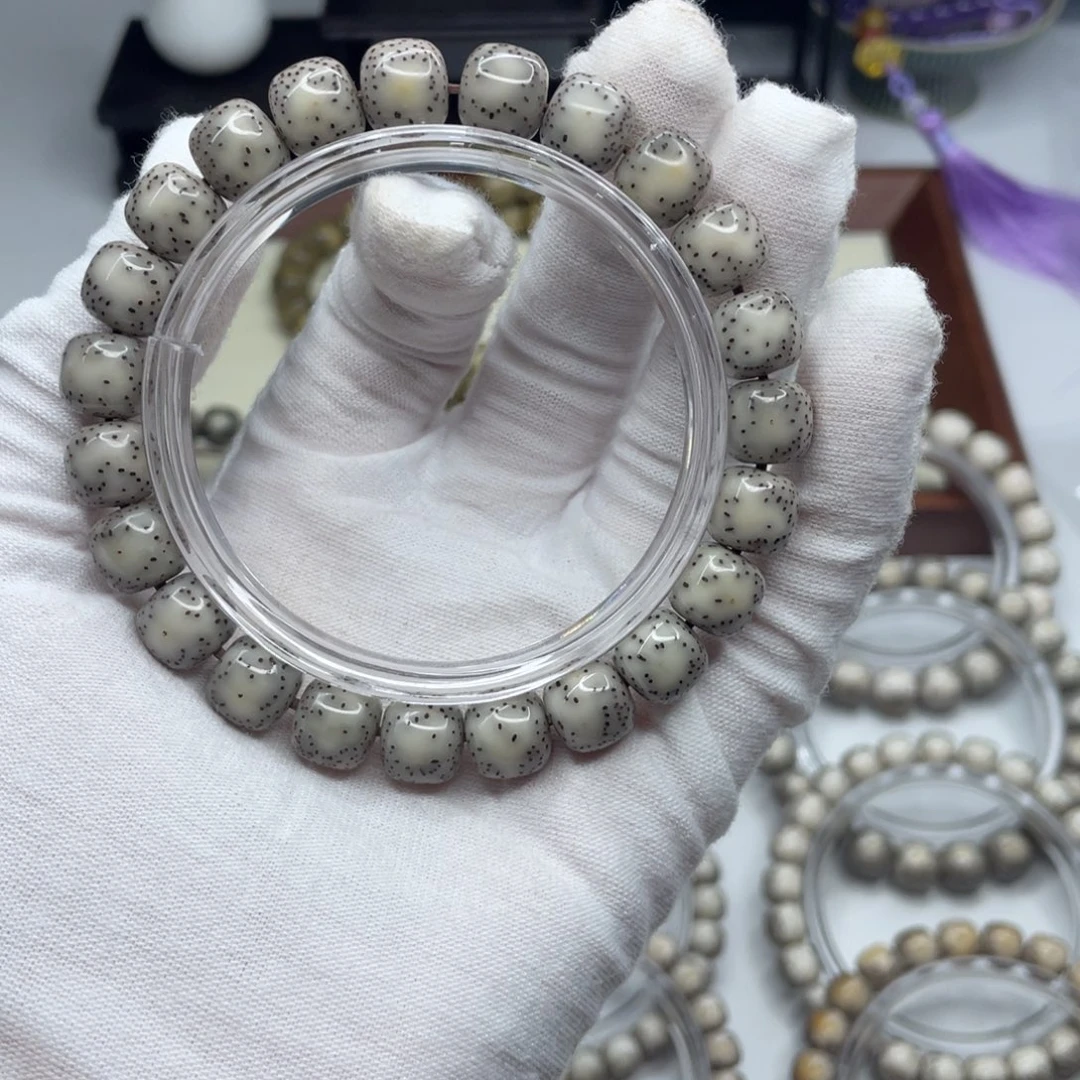 手串星月菩提10×9灰冰侧留白小细星B23